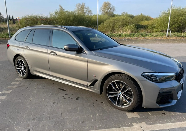 BMW Seria 5 cena 265000 przebieg: 40379, rok produkcji 2022 z Kołobrzeg małe 277